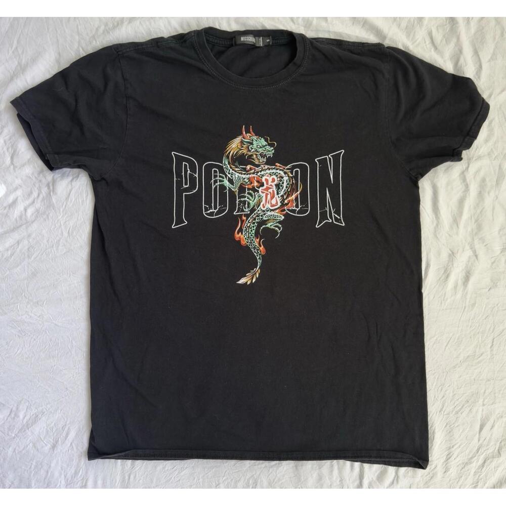 Missguided Dragon Graphic Tee Poison Tattoo Y2K Streetwear Black Shirt Mens S